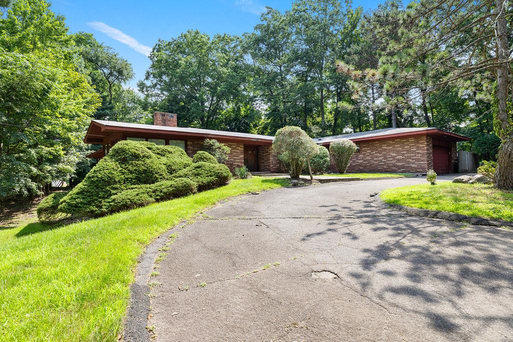 #3 photo, 10 Hilltop Place, Monsey , NY 10952