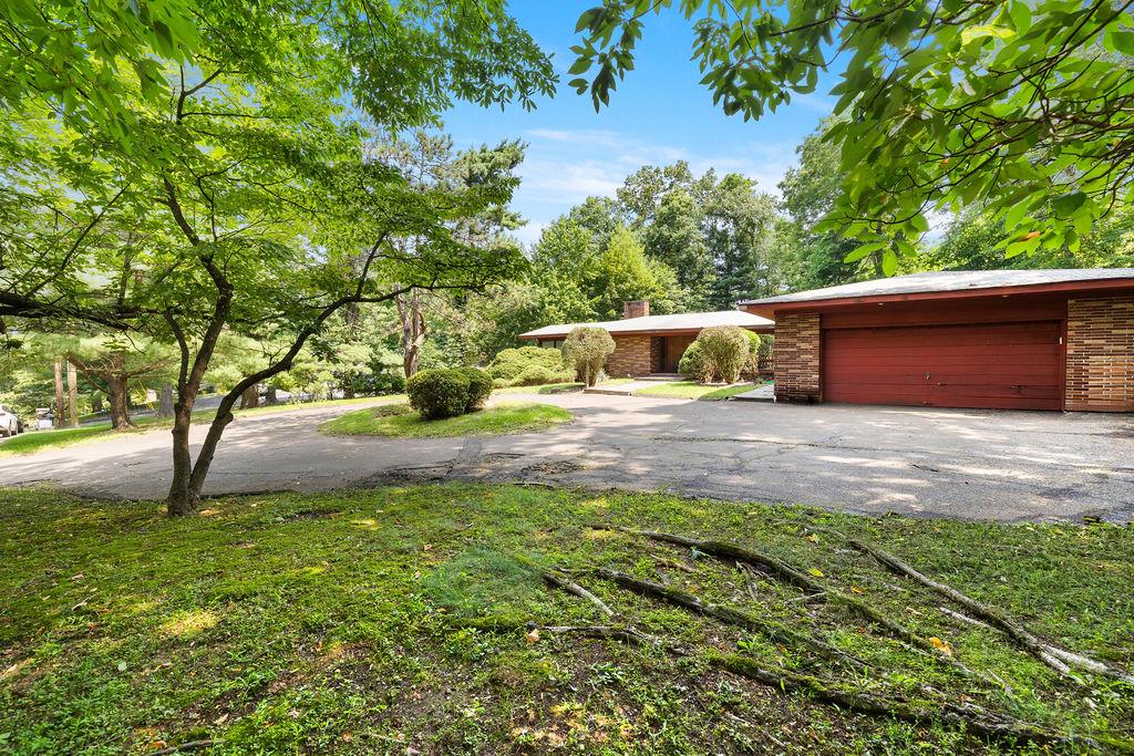 #5 photo, 10 Hilltop Place, Monsey , NY 10952