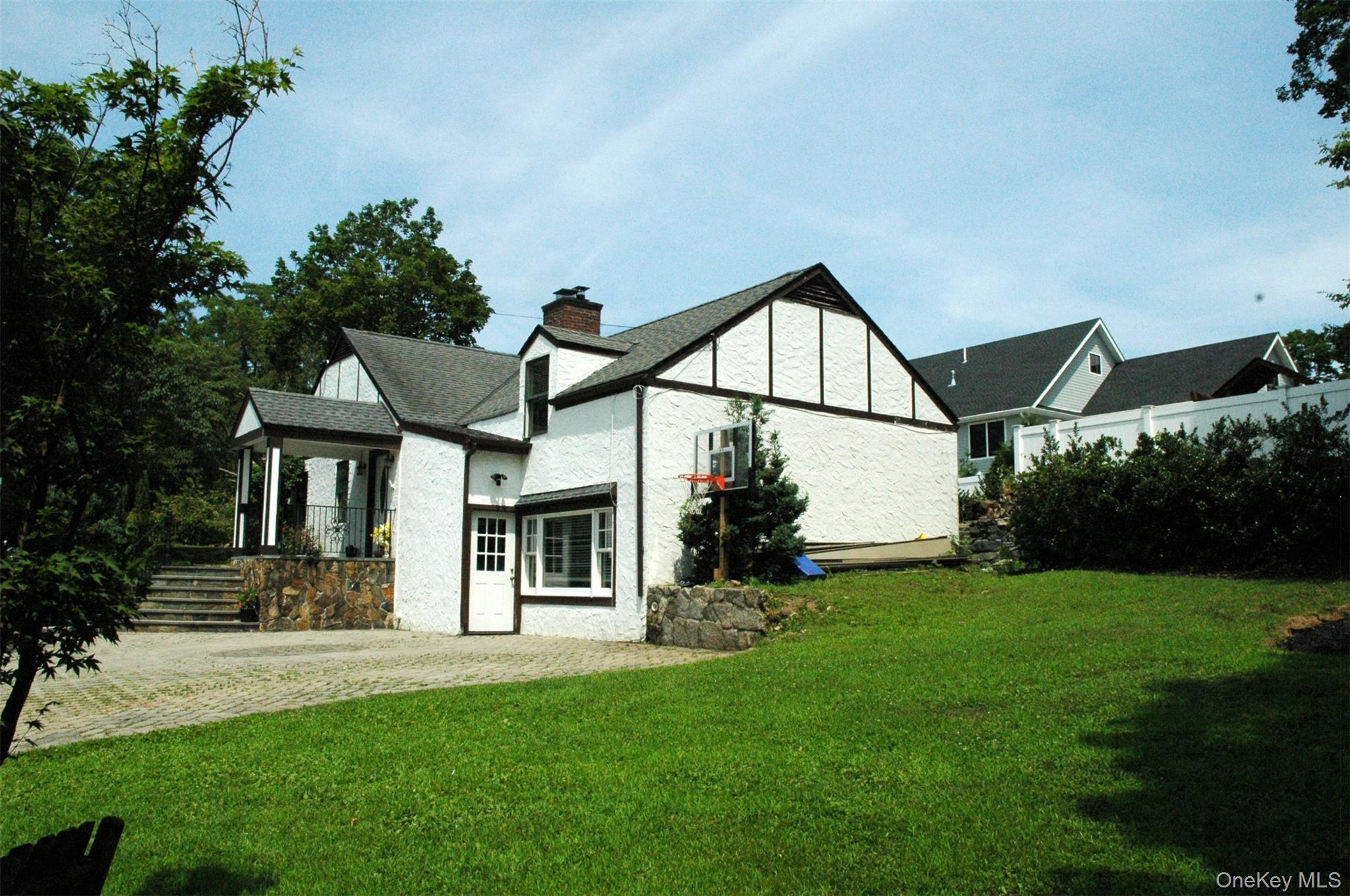 #1 photo, 20 E Annadale Street, Armonk , NY 10504