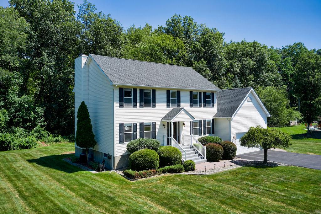 #1 photo, 106 Moonlight Drive, 紐約州 Stormville , NY 12582