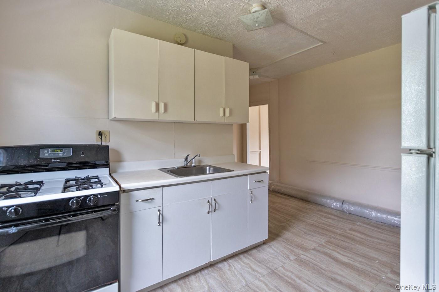 #6 photo, 5635-5639 Route 82, Clinton Corners , NY 12514