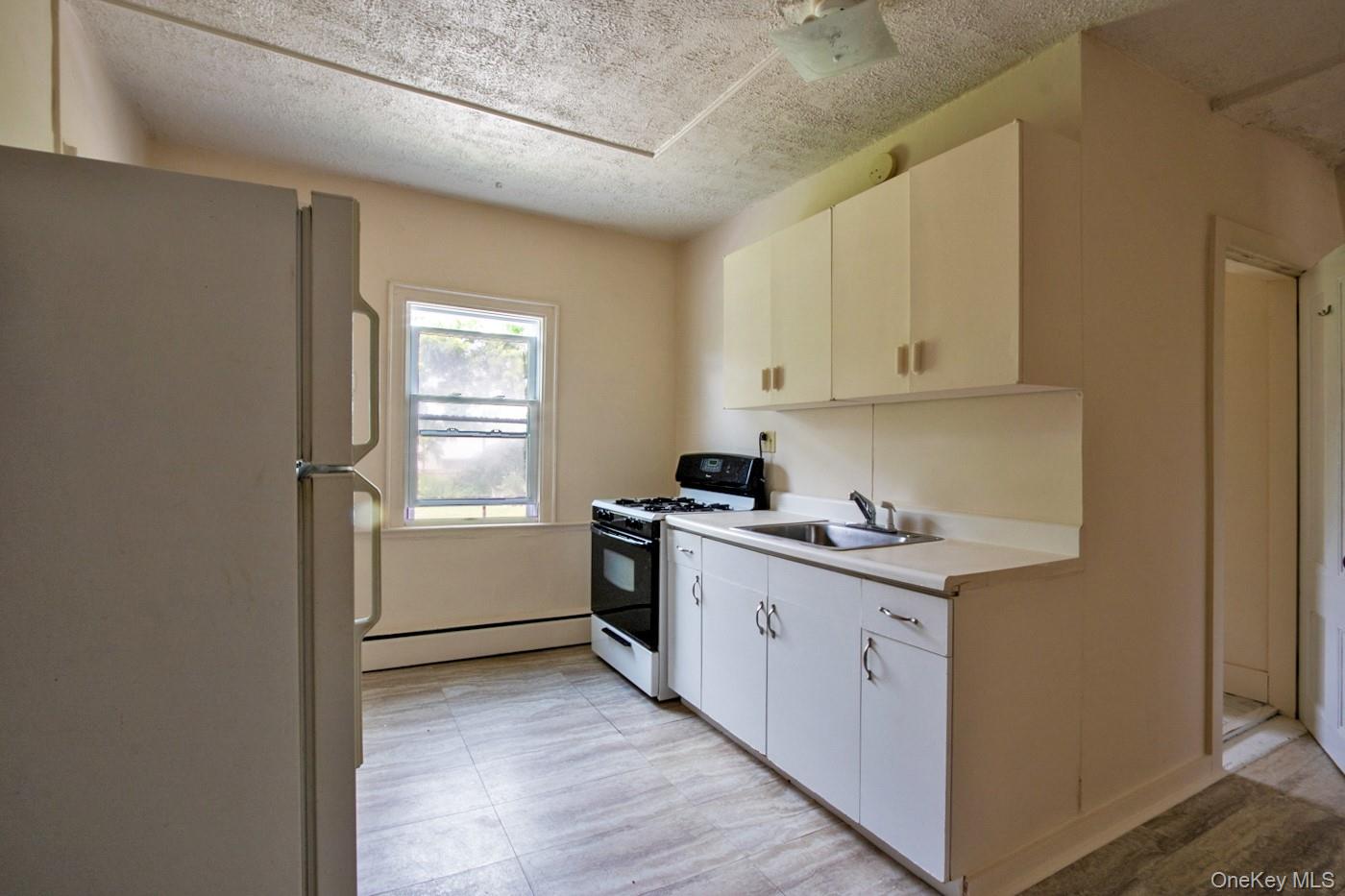 #7 photo, 5635-5639 Route 82, Clinton Corners , NY 12514