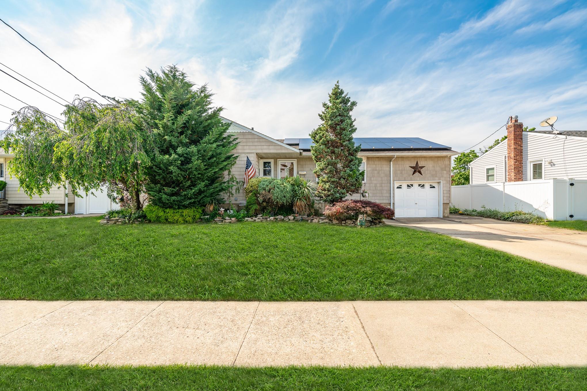 #1 photo, 21 Hazel Avenue, 長島 Farmingdale , NY 11735