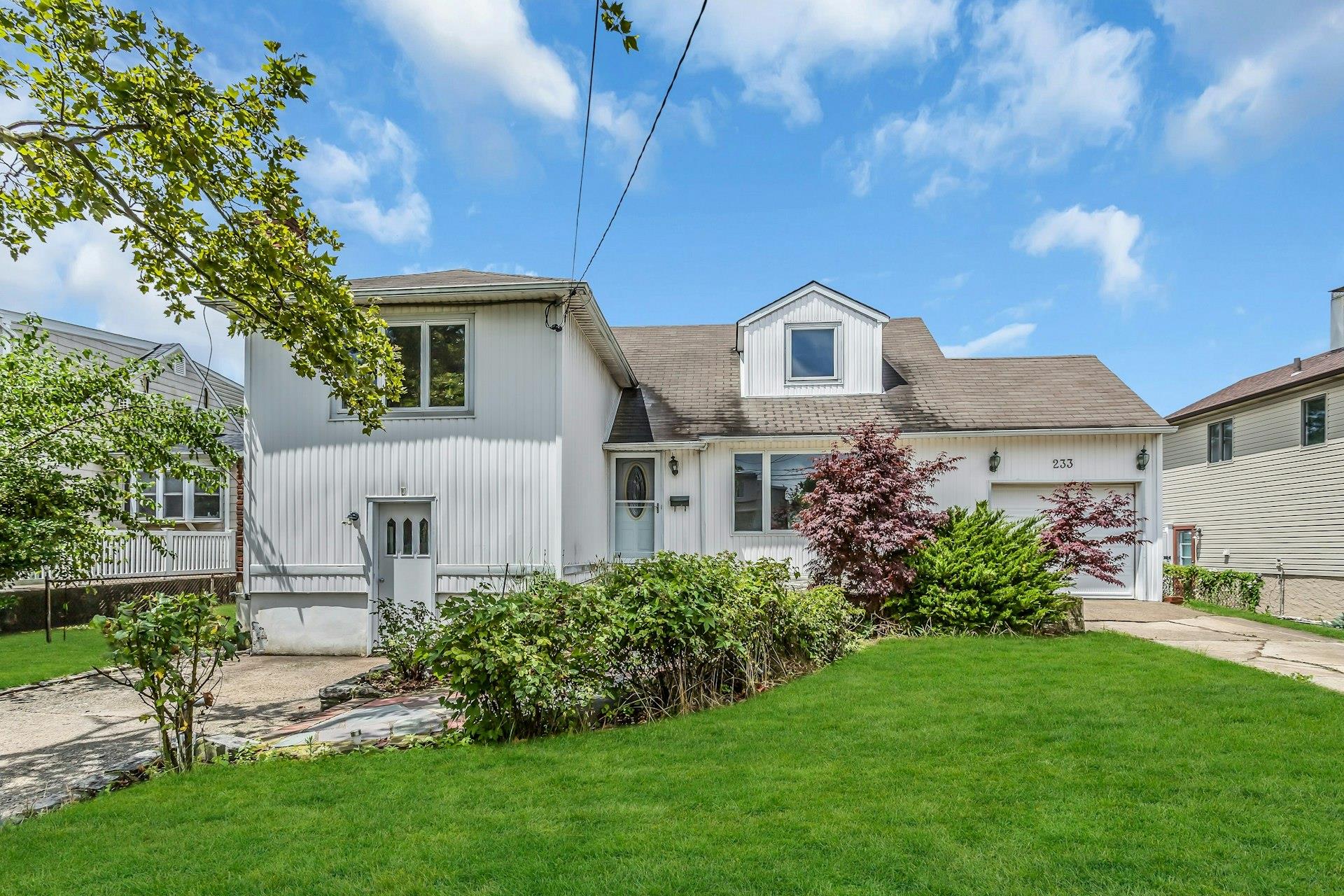 #1 photo, 233 Harrison Avenue, Island Park , NY 11558