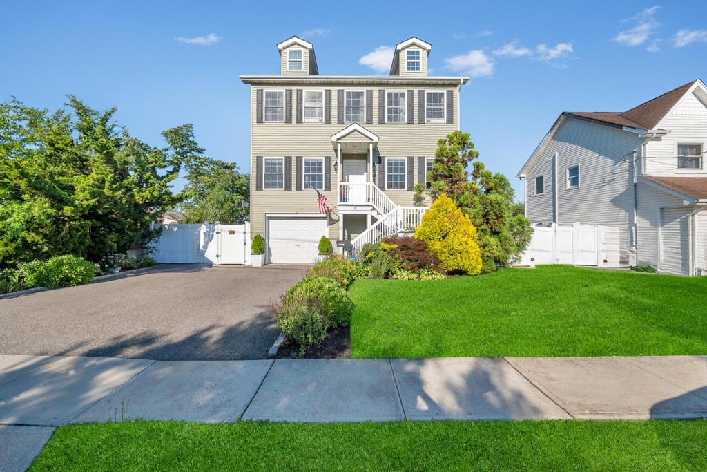 #1 photo, 49 Lester Avenue, 長島 Freeport , NY 11520