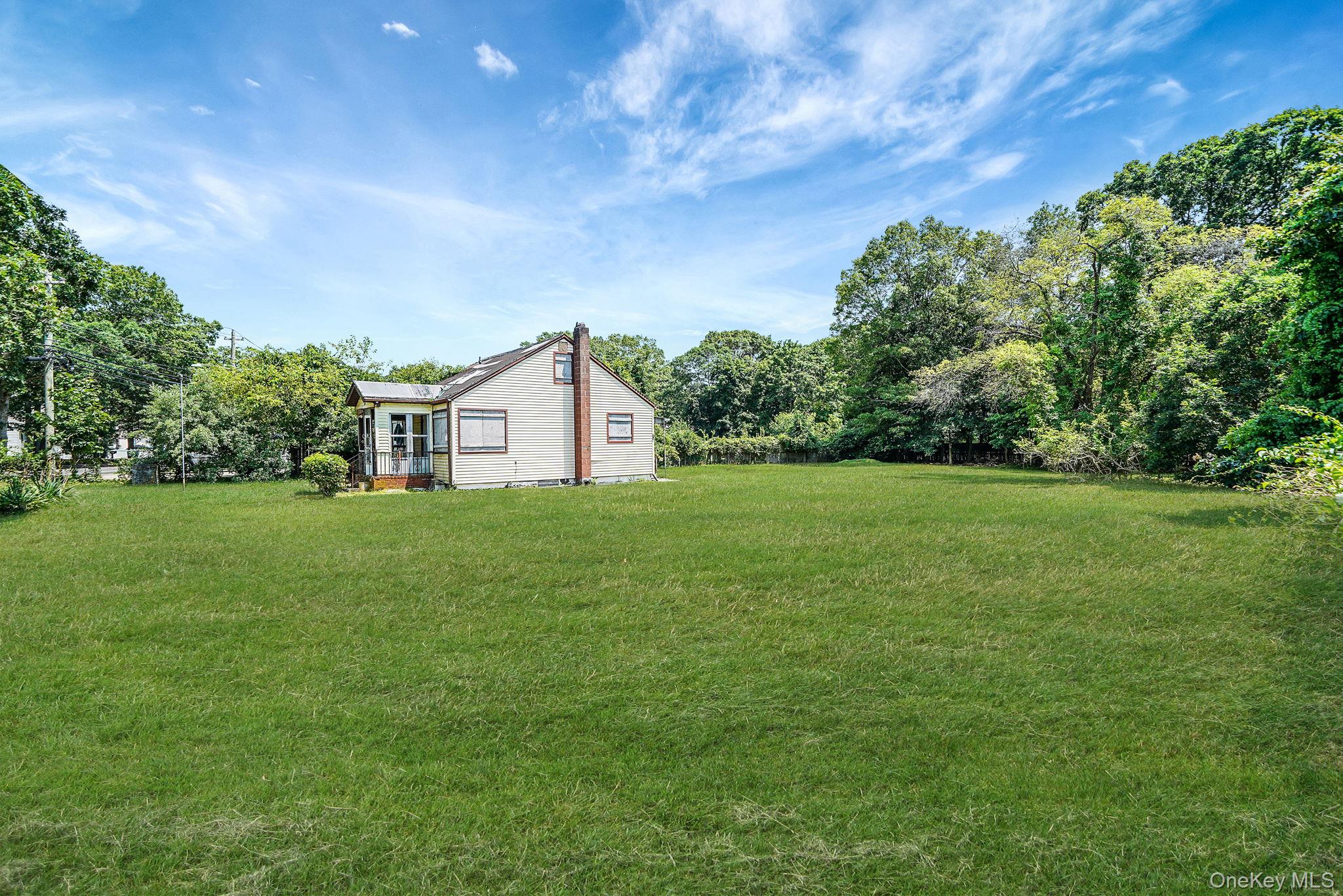 #18 photo, 318 A Johnson Avenue, Ronkonkoma , NY 11779