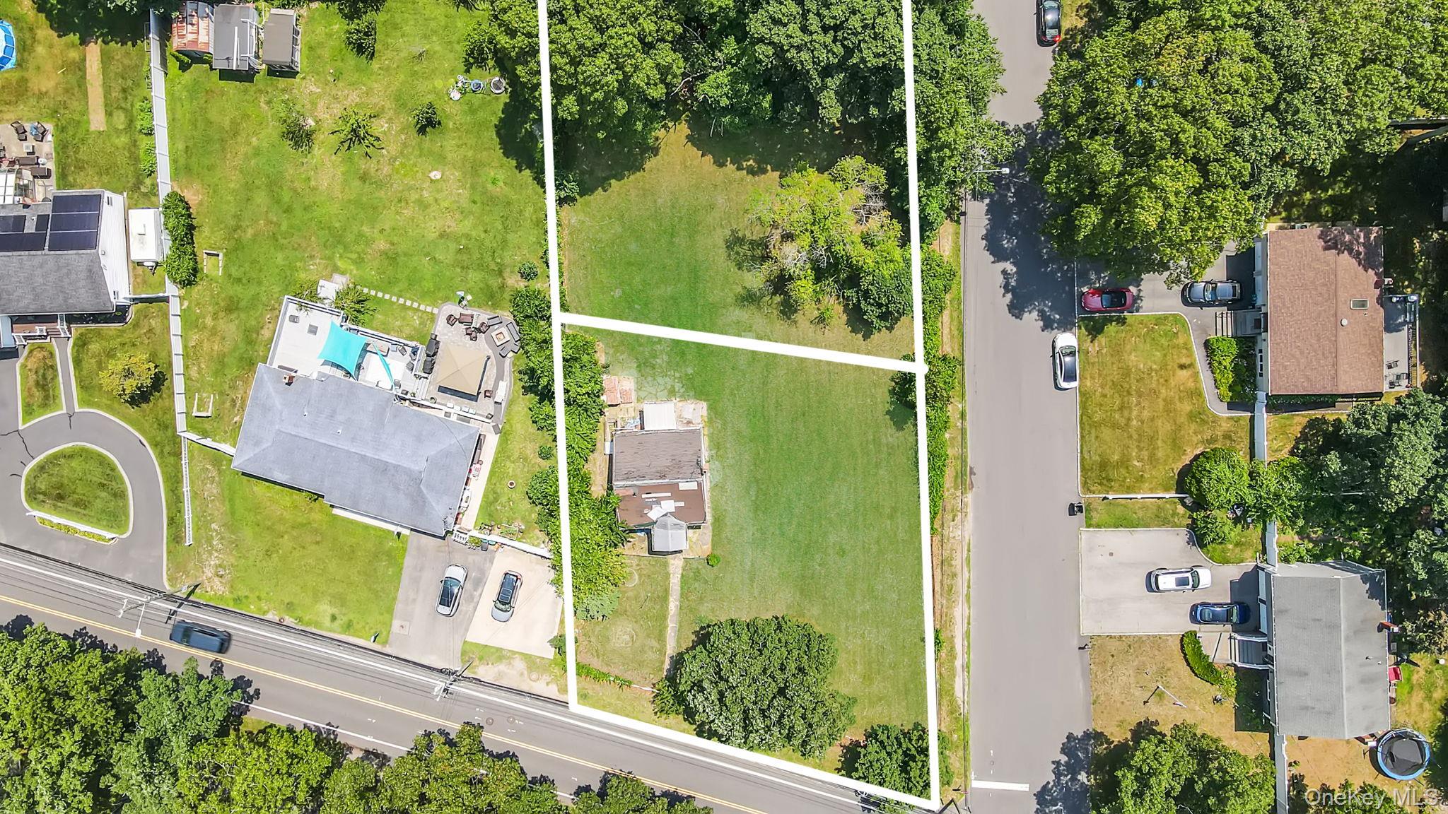 #19 photo, 318 A Johnson Avenue, Ronkonkoma , NY 11779