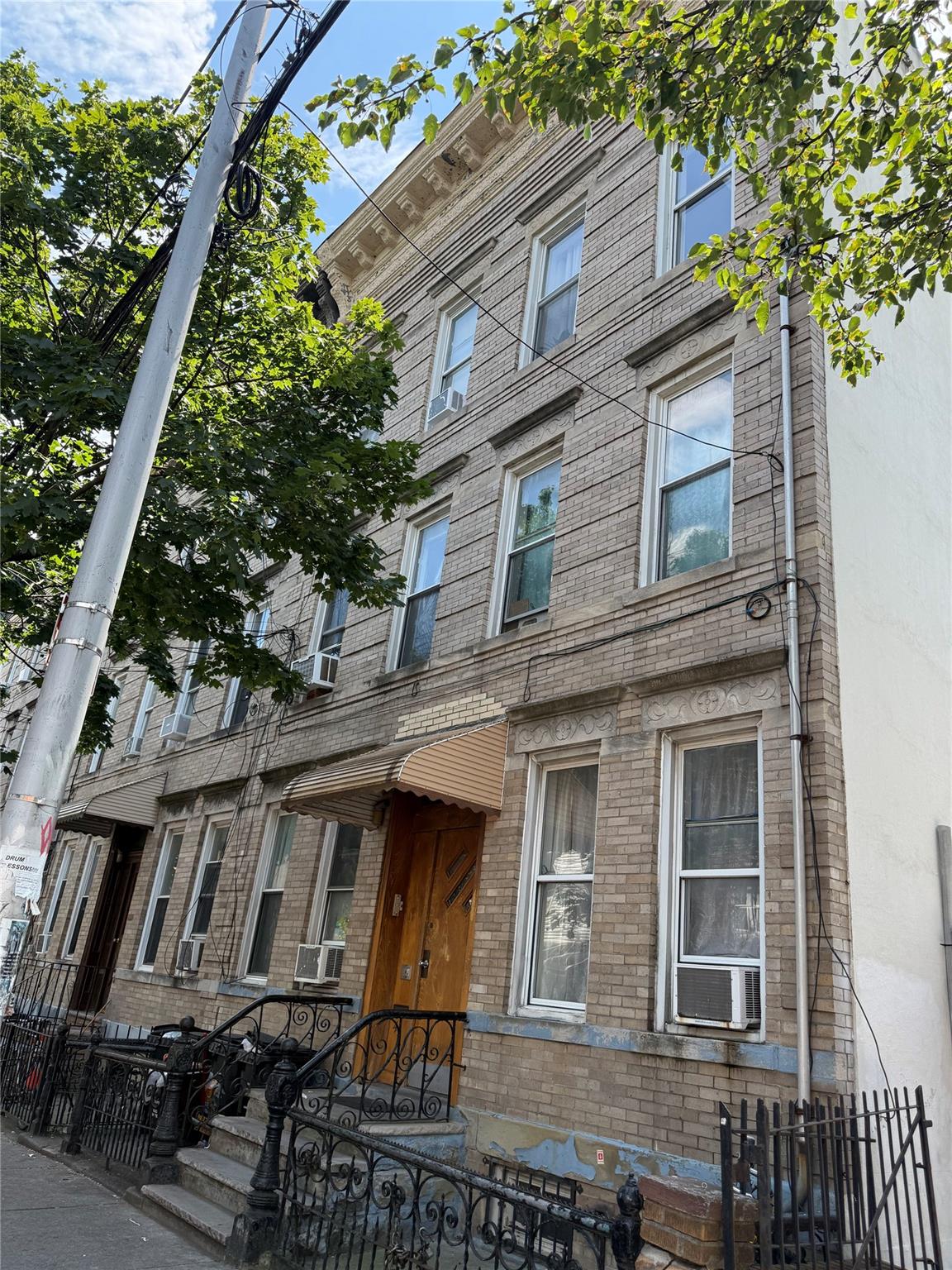 #3 photo, 410 Woodward Avenue, クイーンズ区 Ridgewood , NY 11385