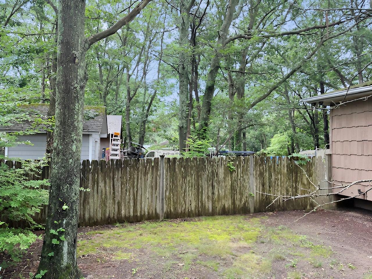 #9 photo, 358 S Service Road, 東長島 Center Moriches , NY 11934