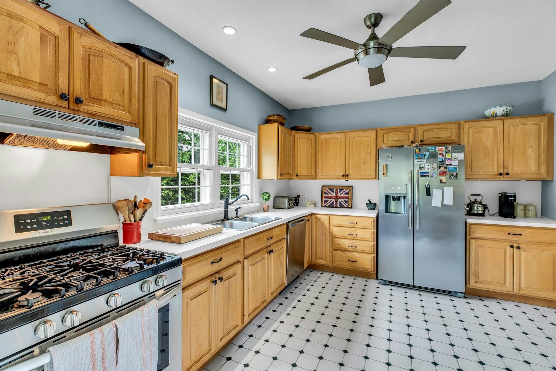 #11 photo, 285 Lakeview Avenue, サフォーク郡 Brightwaters , NY 11718