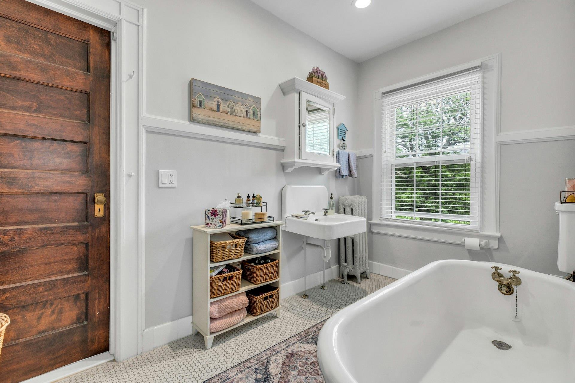 #20 photo, 285 Lakeview Avenue, サフォーク郡 Brightwaters , NY 11718