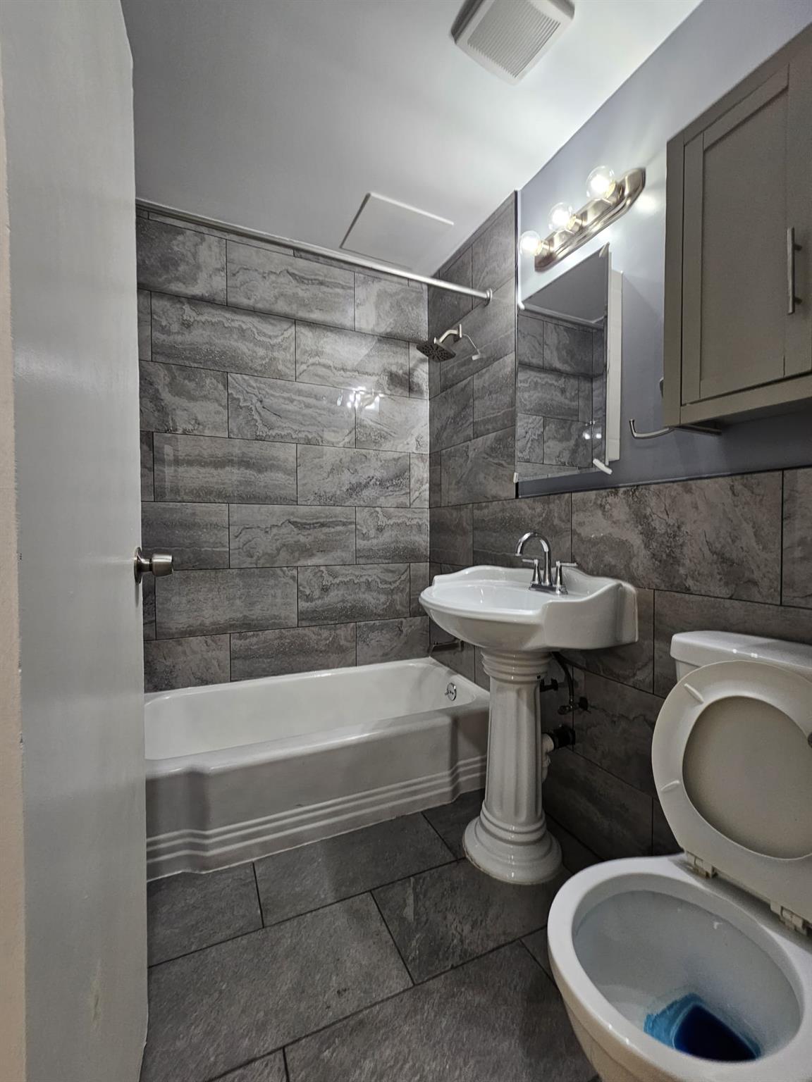 #10 photo, 131 S 14th Avenue, Mount Vernon , NY 10550