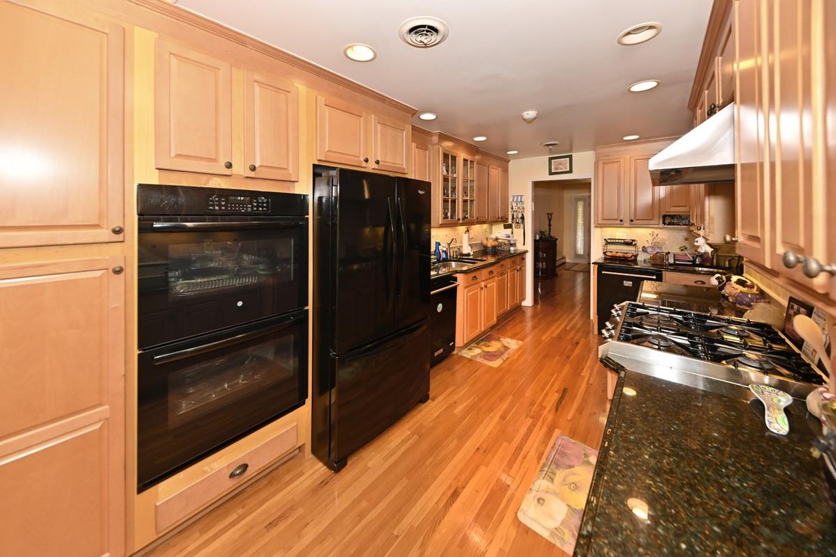 #13 photo, 17 E Stemmer Lane, Suffern , NY 10901