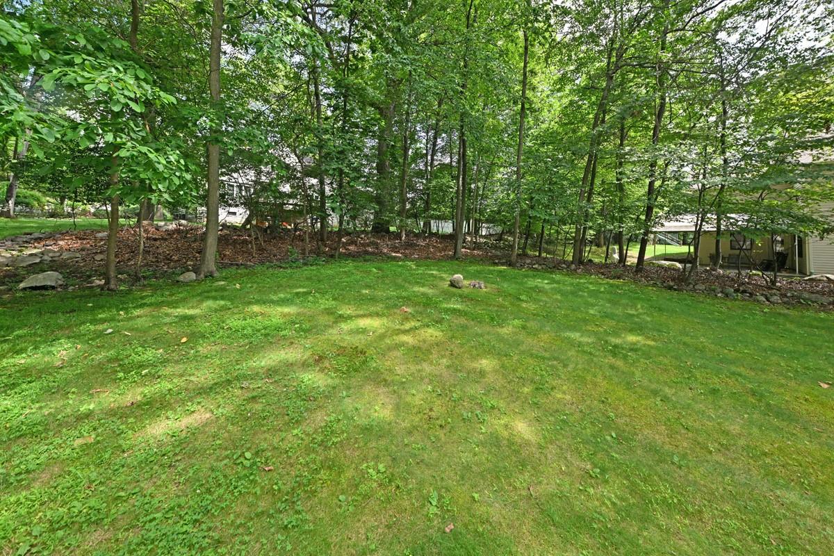 #6 photo, 17 E Stemmer Lane, Suffern , NY 10901