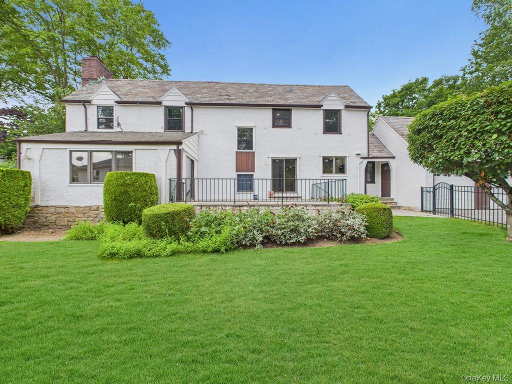 #12 photo, 75 Lord Kitchener Road, New Rochelle , NY 10804