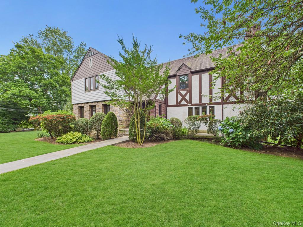 #8 photo, 75 Lord Kitchener Road, New Rochelle , NY 10804