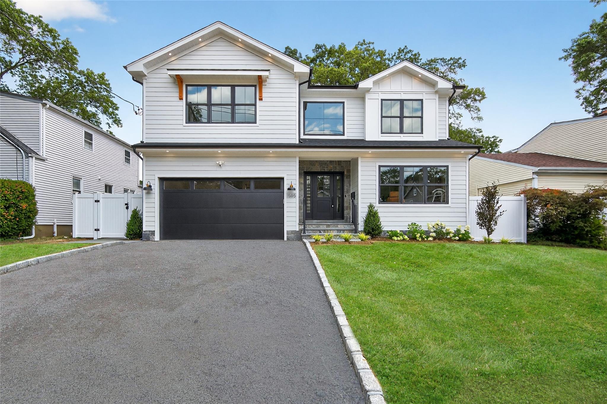 #1 photo, 1585A Dewey Avenue, 長島 North Bellmore , NY 11710