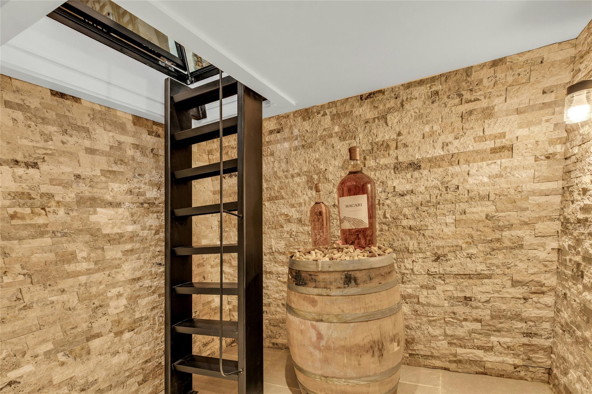 #12 photo, 52 Concourse, サフォーク郡 Brightwaters , NY 11718