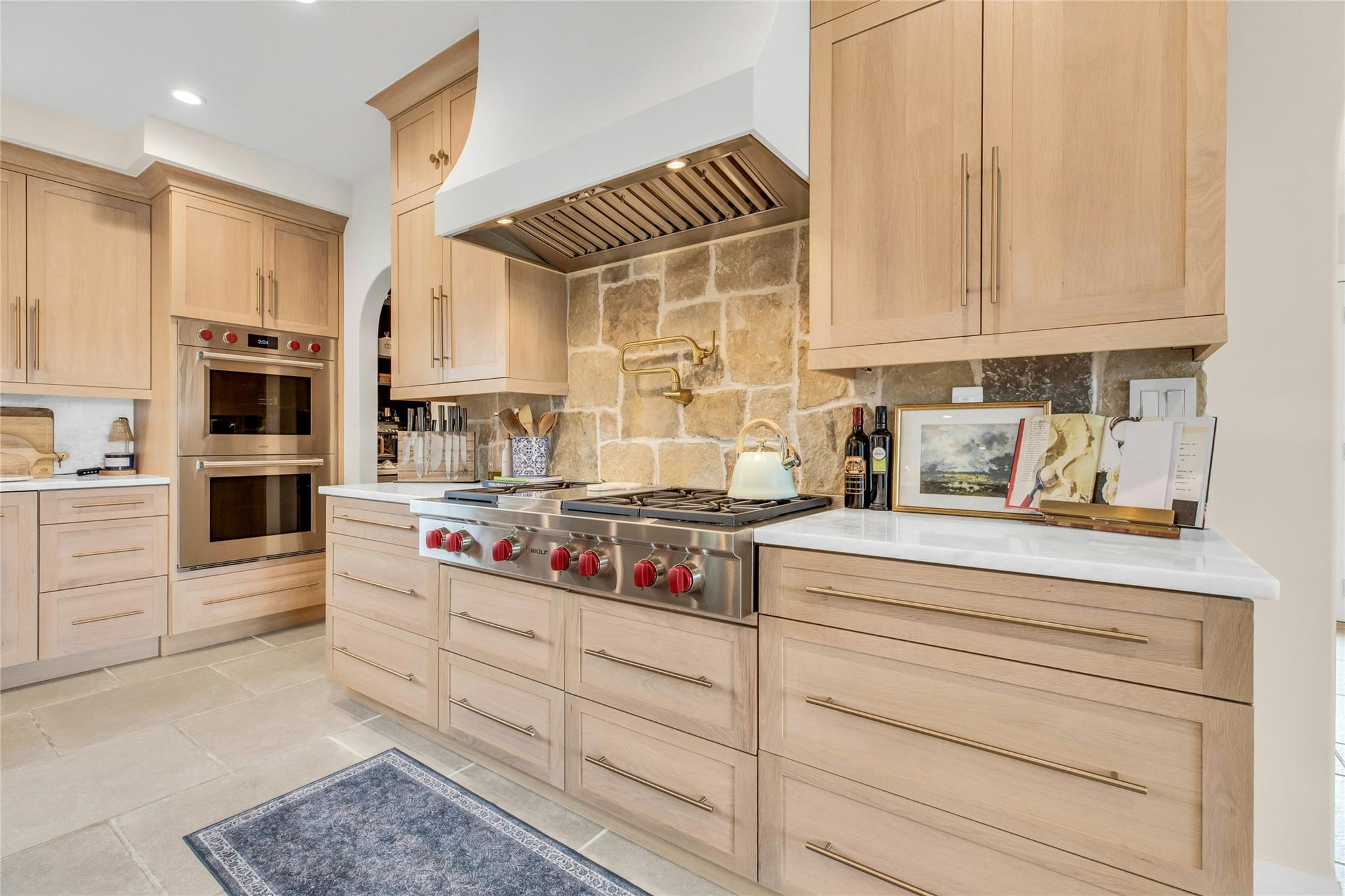 #19 photo, 52 Concourse, サフォーク郡 Brightwaters , NY 11718