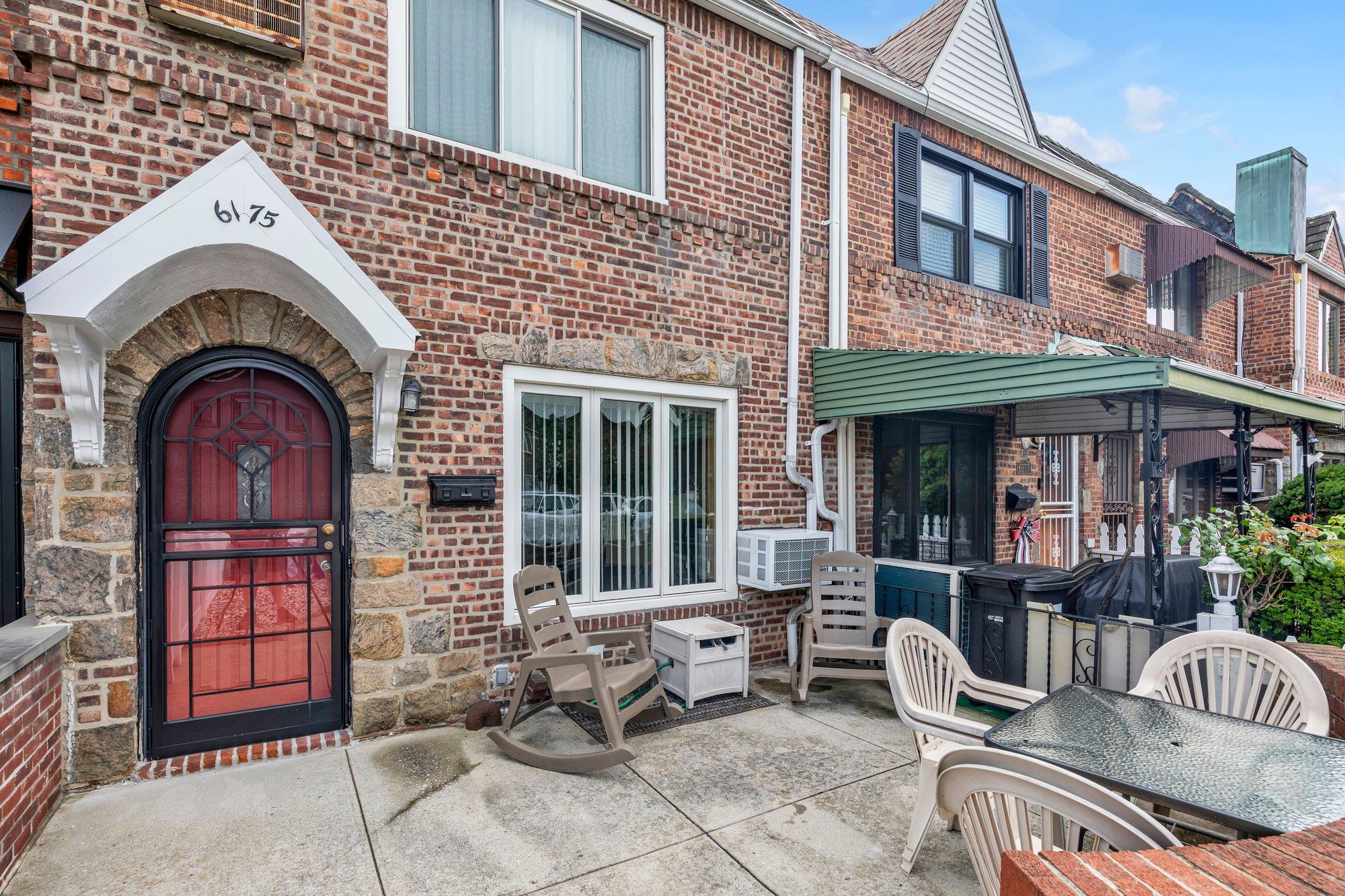 #1 photo, 61-75 79th Street, クイーンズ区 Middle Village , NY 11379