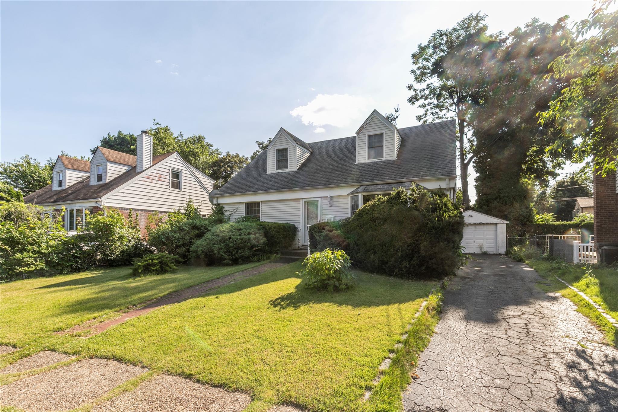 #1 photo, 6 Grady Court, Great Neck , NY 11023