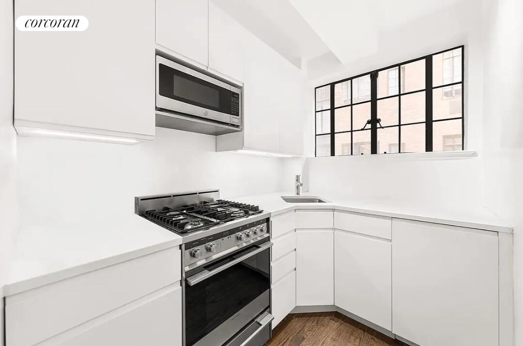 #4 photo, 325 E 41ST Street, マンハッタン Murray Hill , NY 10017