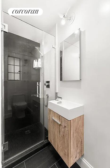 #8 photo, 325 E 41ST Street, マンハッタン Murray Hill , NY 10017