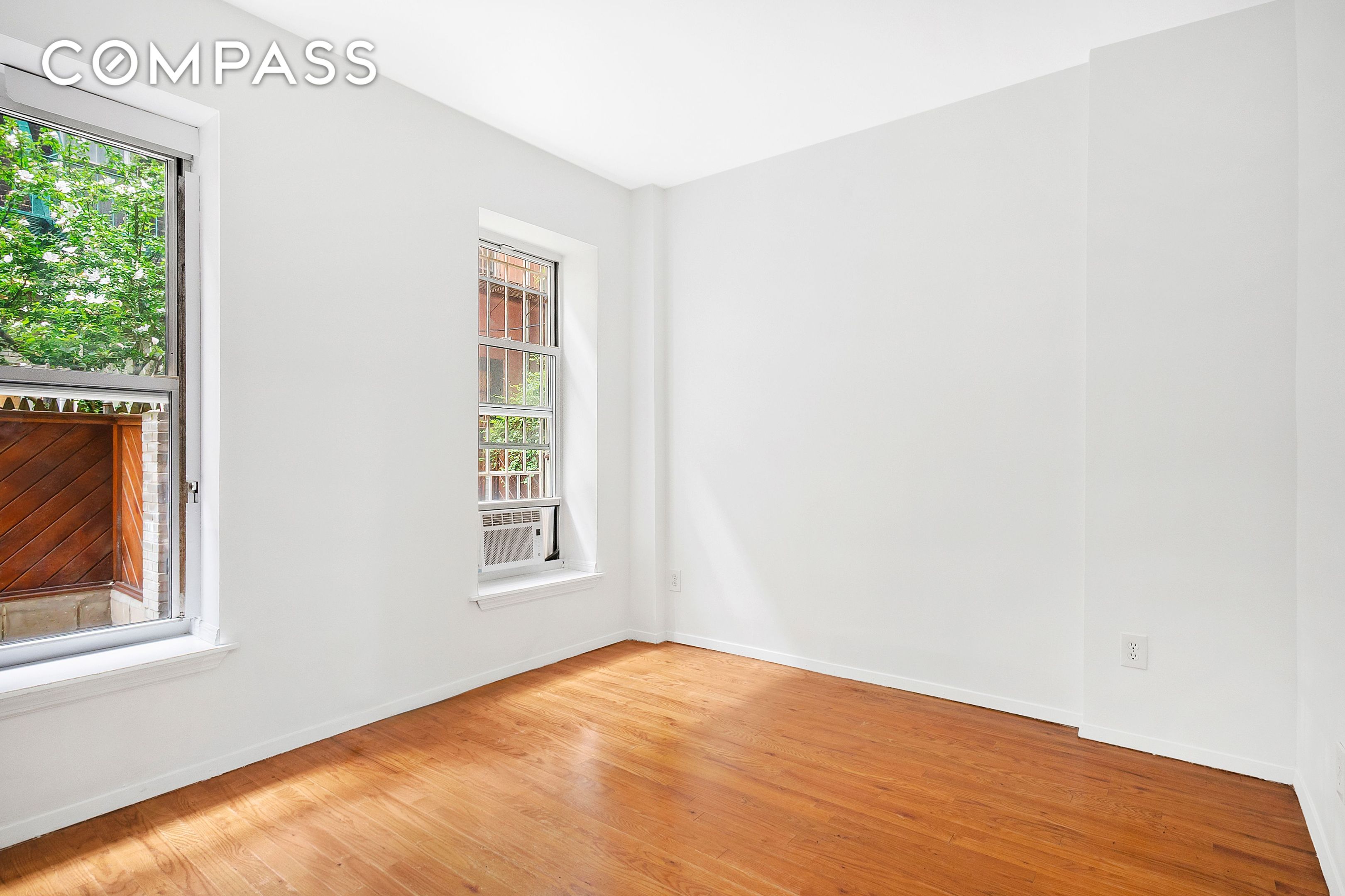 #3 photo, New York City, マンハッタン East Village , NY 10003