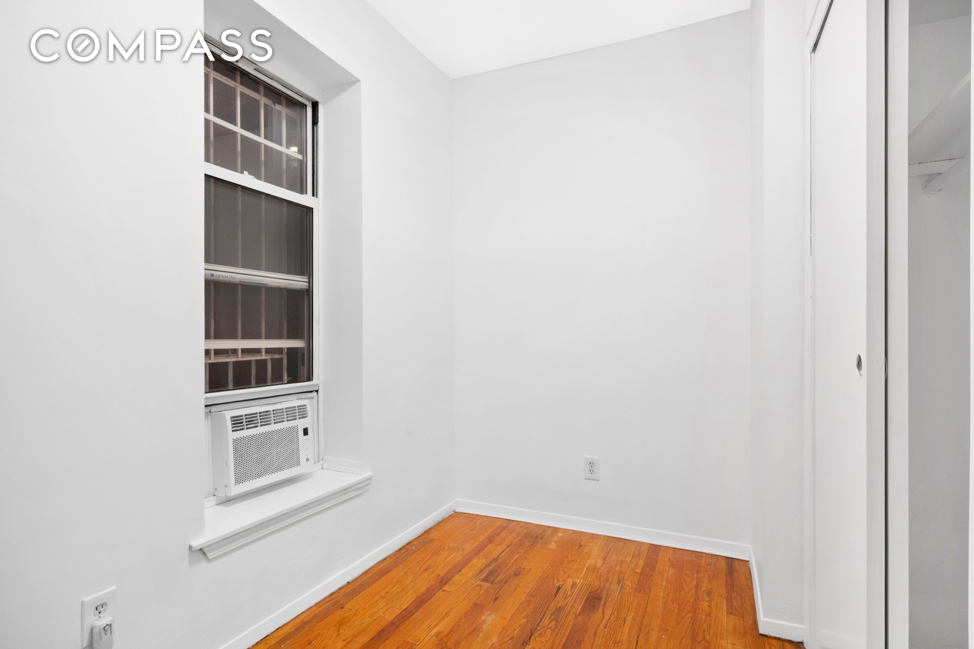 #4 photo, New York City, マンハッタン East Village , NY 10003