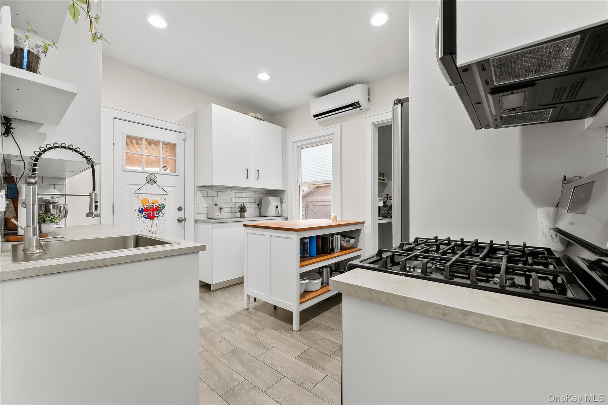 #11 photo, 157 Beechwood Avenue, Mount Vernon , NY 10553