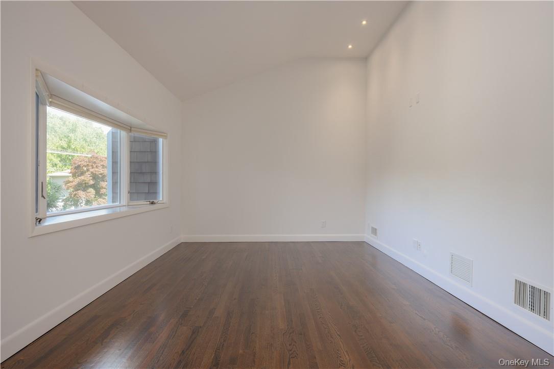 #10 photo, 691 Wilmot Road, Scarsdale , NY 10583