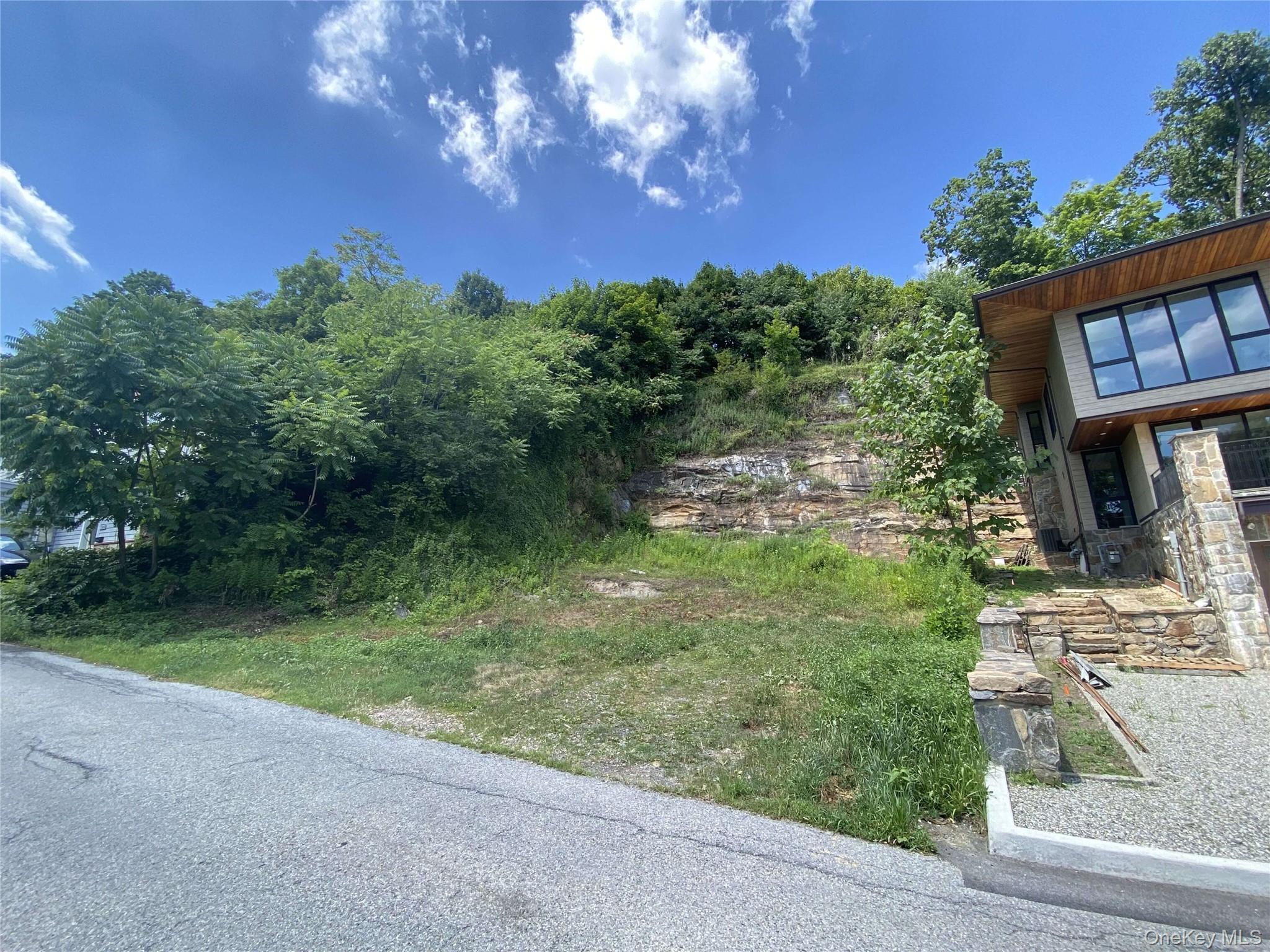 #5 photo, 1 Avondale Road, Yonkers , NY 10710