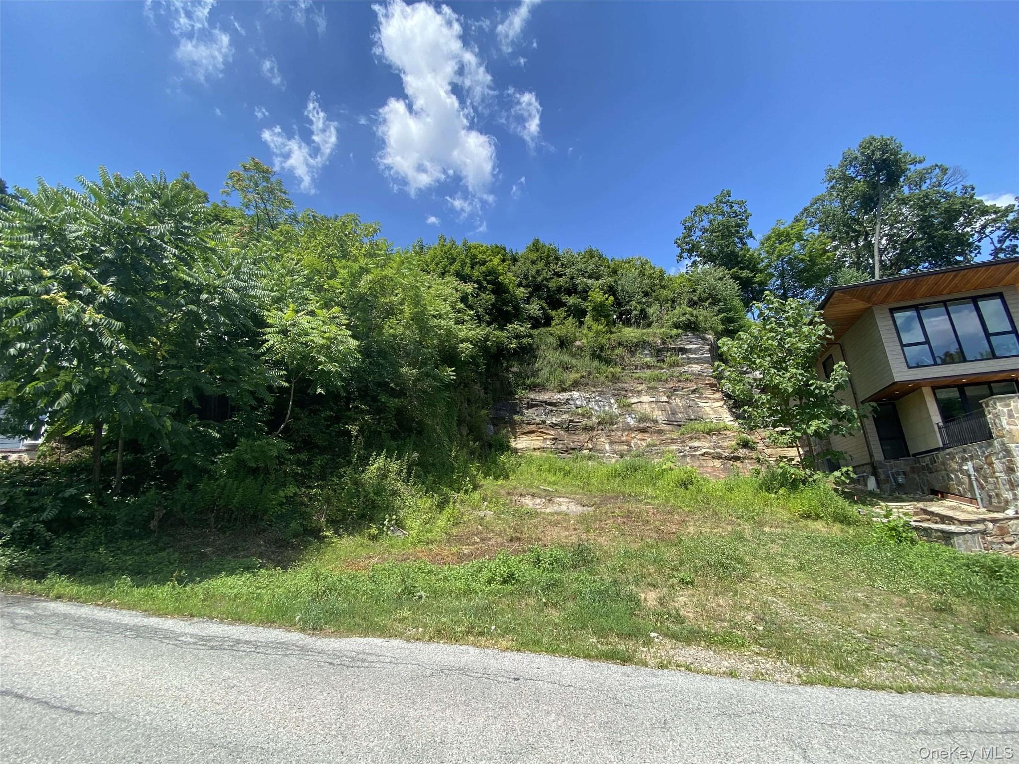 #6 photo, 1 Avondale Road, Yonkers , NY 10710