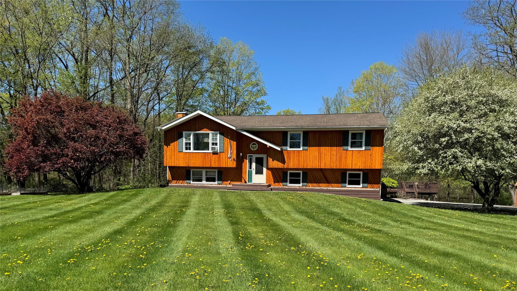 #1 photo, 36 Susi Oval, 紐約州 Modena , NY 12548