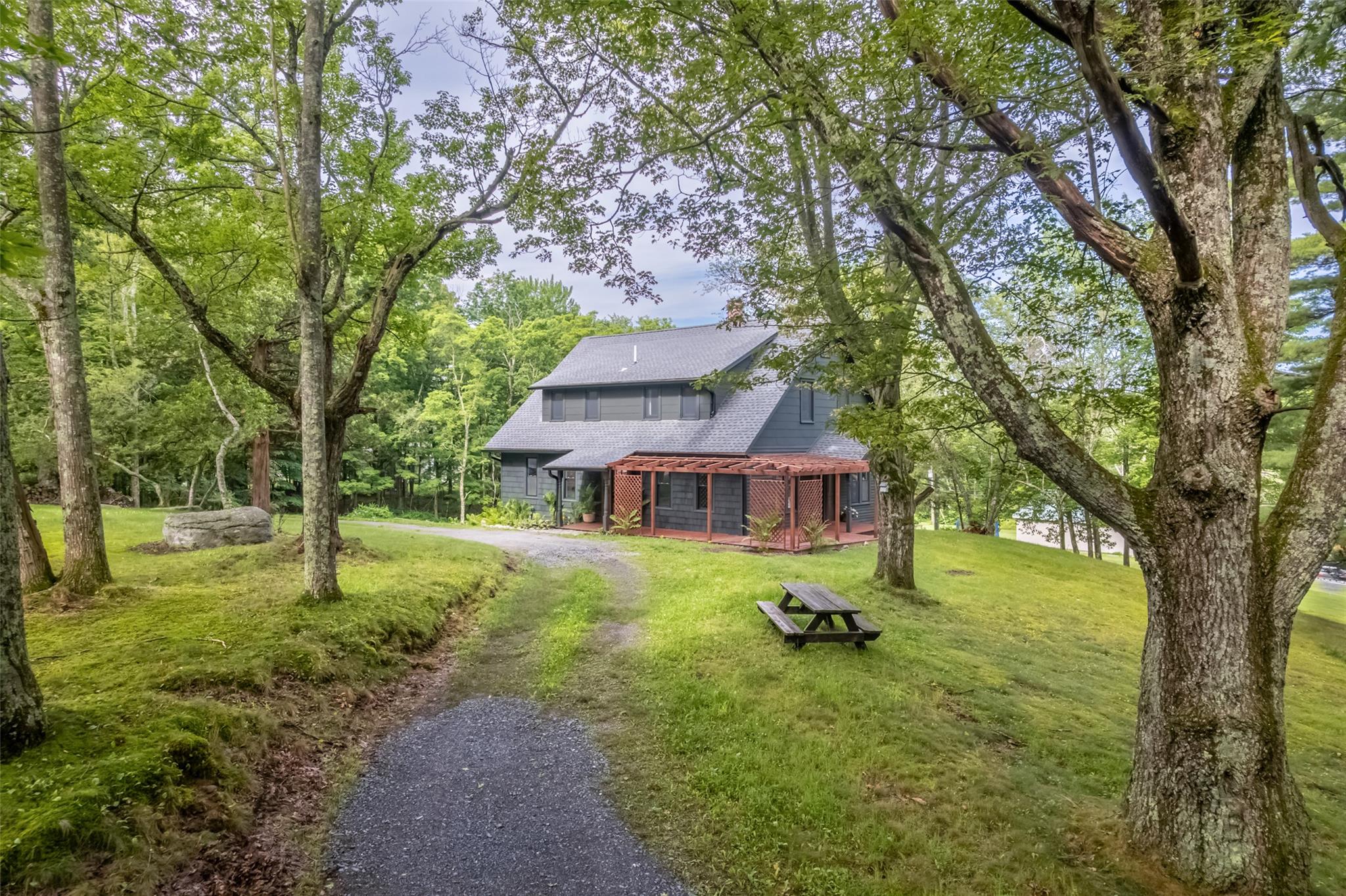 #1 photo, 405 Vista Maria Road, 紐約州 Cragsmoor , NY 12420