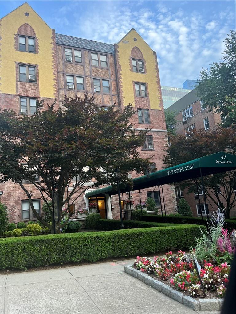 #1 photo, 42 Barker Avenue, 紐約州 White Plains , NY 10601