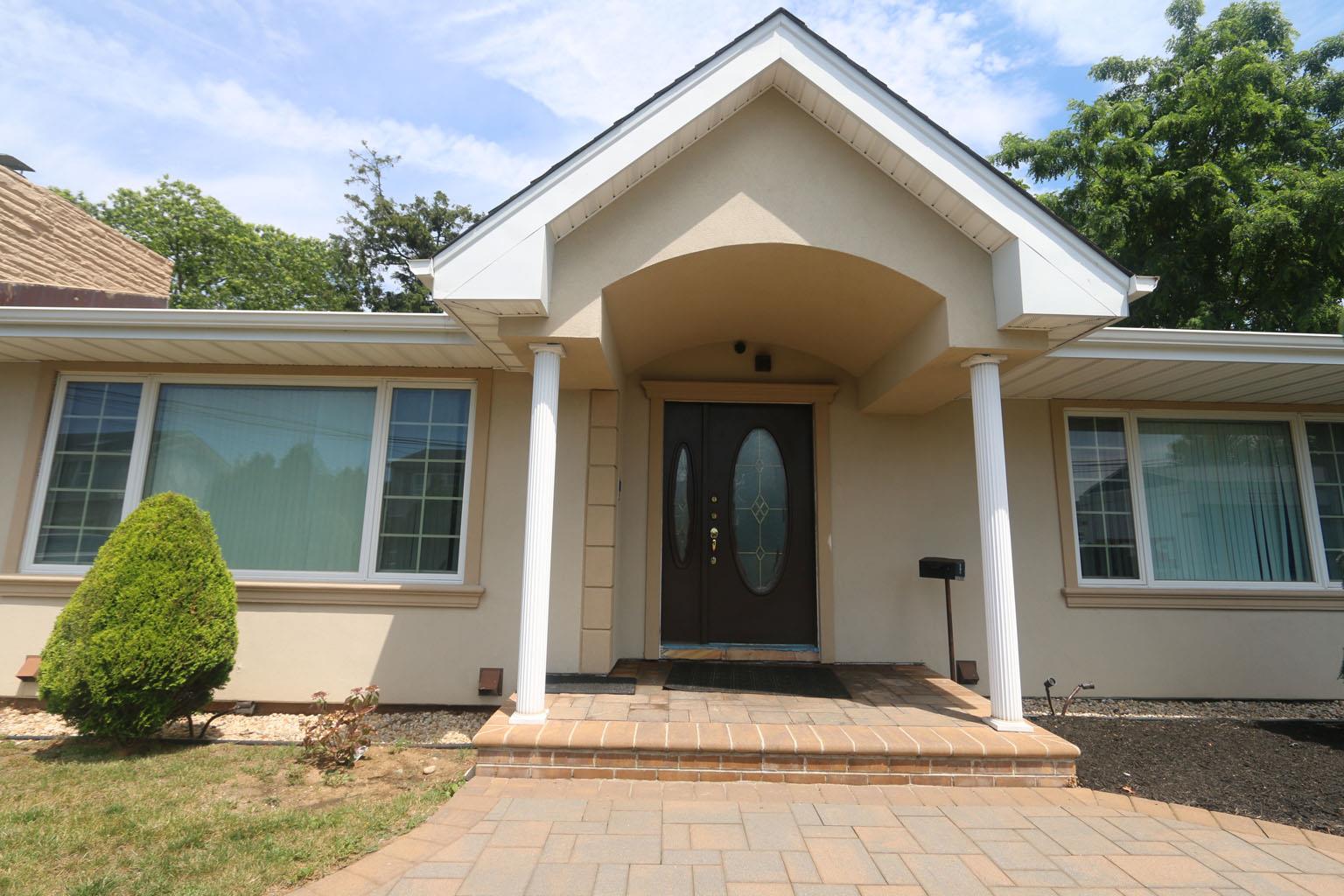 #1 photo, 148 Spruce Street, Lindenhurst , NY 11757