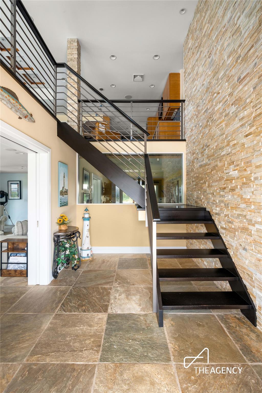 #16 photo, 50 Ships Point Lane, Oyster Bay , NY 11771