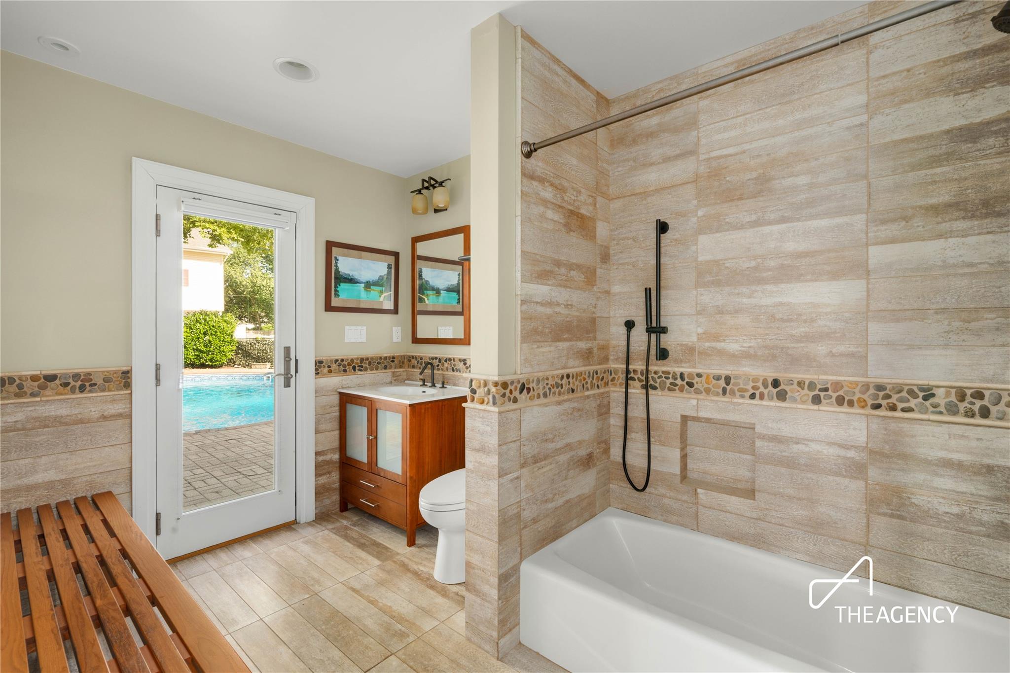 #20 photo, 50 Ships Point Lane, Oyster Bay , NY 11771