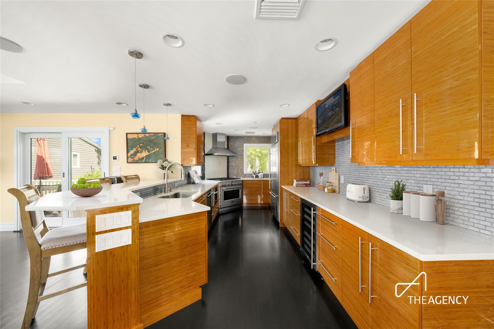 #8 photo, 50 Ships Point Lane, Oyster Bay , NY 11771