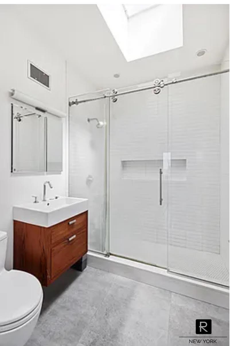 #18 photo, 51 Woodhull Street, ブルックリン区 Columbia Street Wate , NY 11231