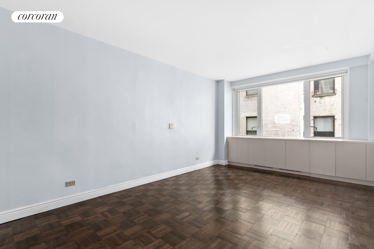 #11 photo, 301 E 22ND Street, マンハッタン Gramercy Park , NY 10010