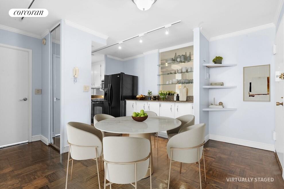 #4 photo, 301 E 22ND Street, マンハッタン Gramercy Park , NY 10010