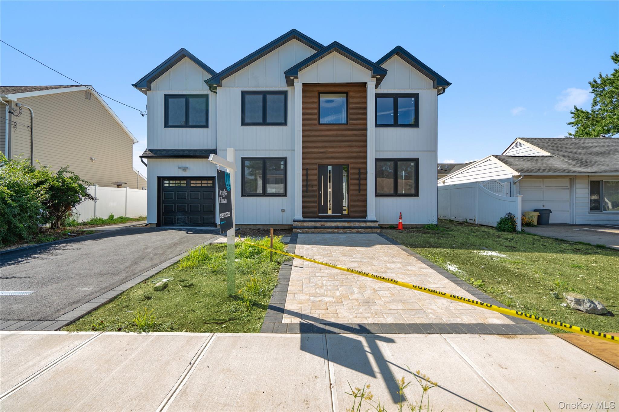 #1 photo, 11 Vernon Street, Plainview , NY 11023