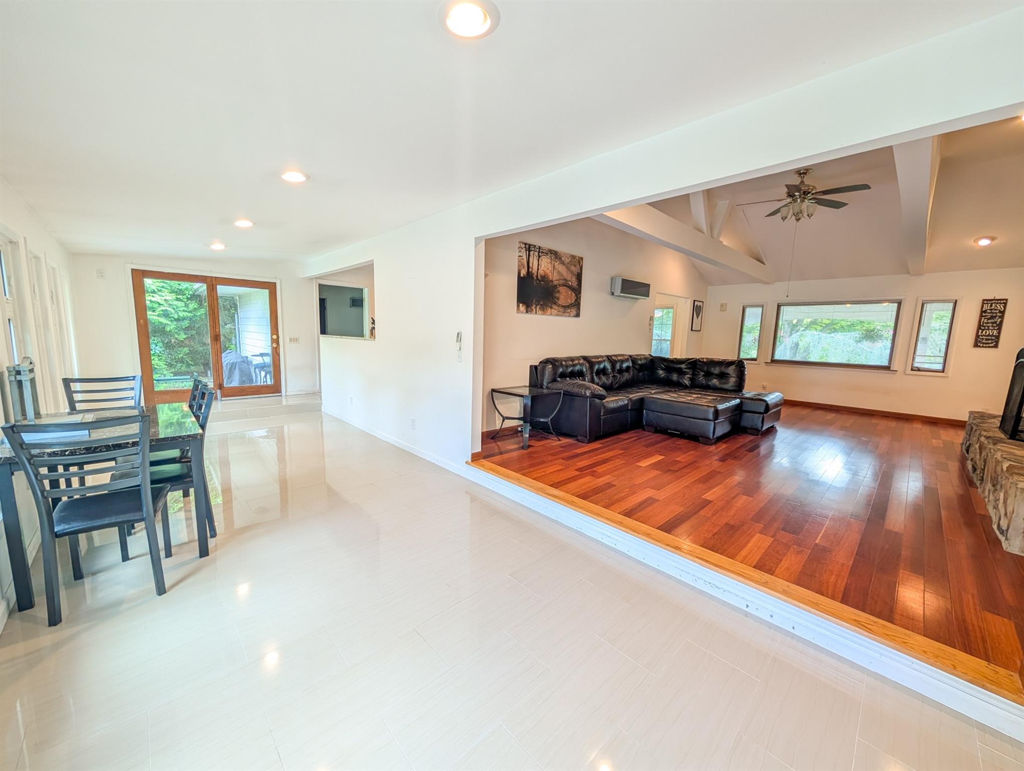 #13 photo, 61 Pennsylvania Avenue, サフォーク郡 Medford , NY 11763