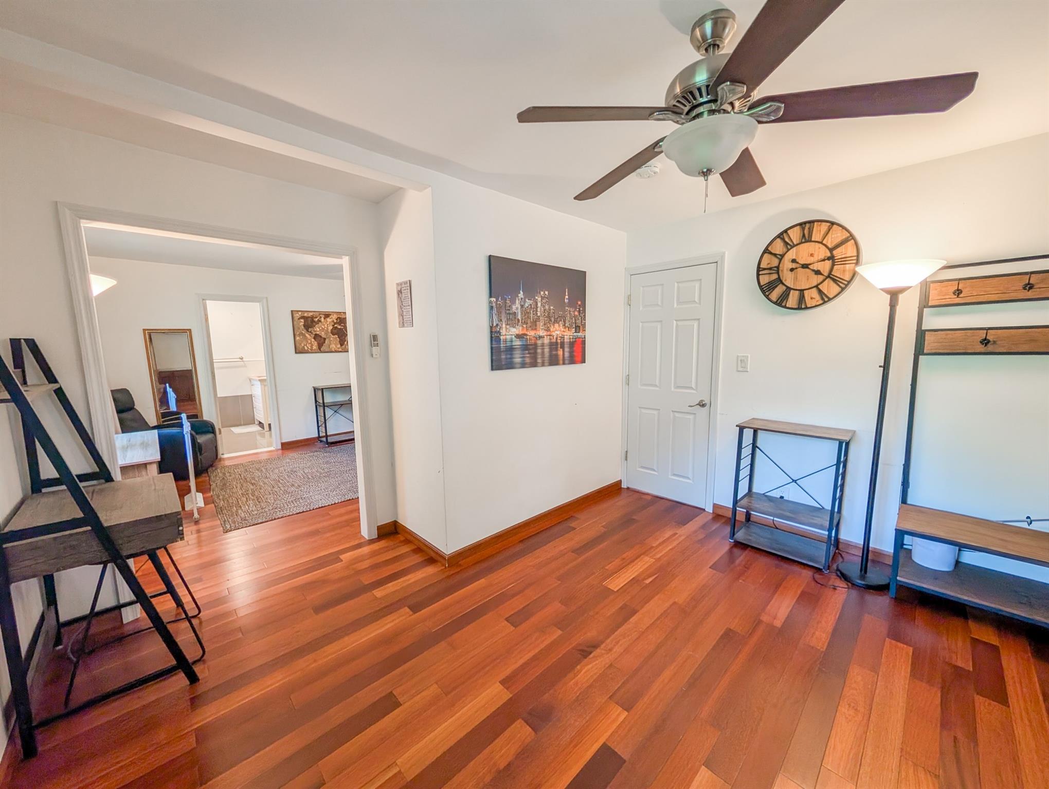 #18 photo, 61 Pennsylvania Avenue, サフォーク郡 Medford , NY 11763