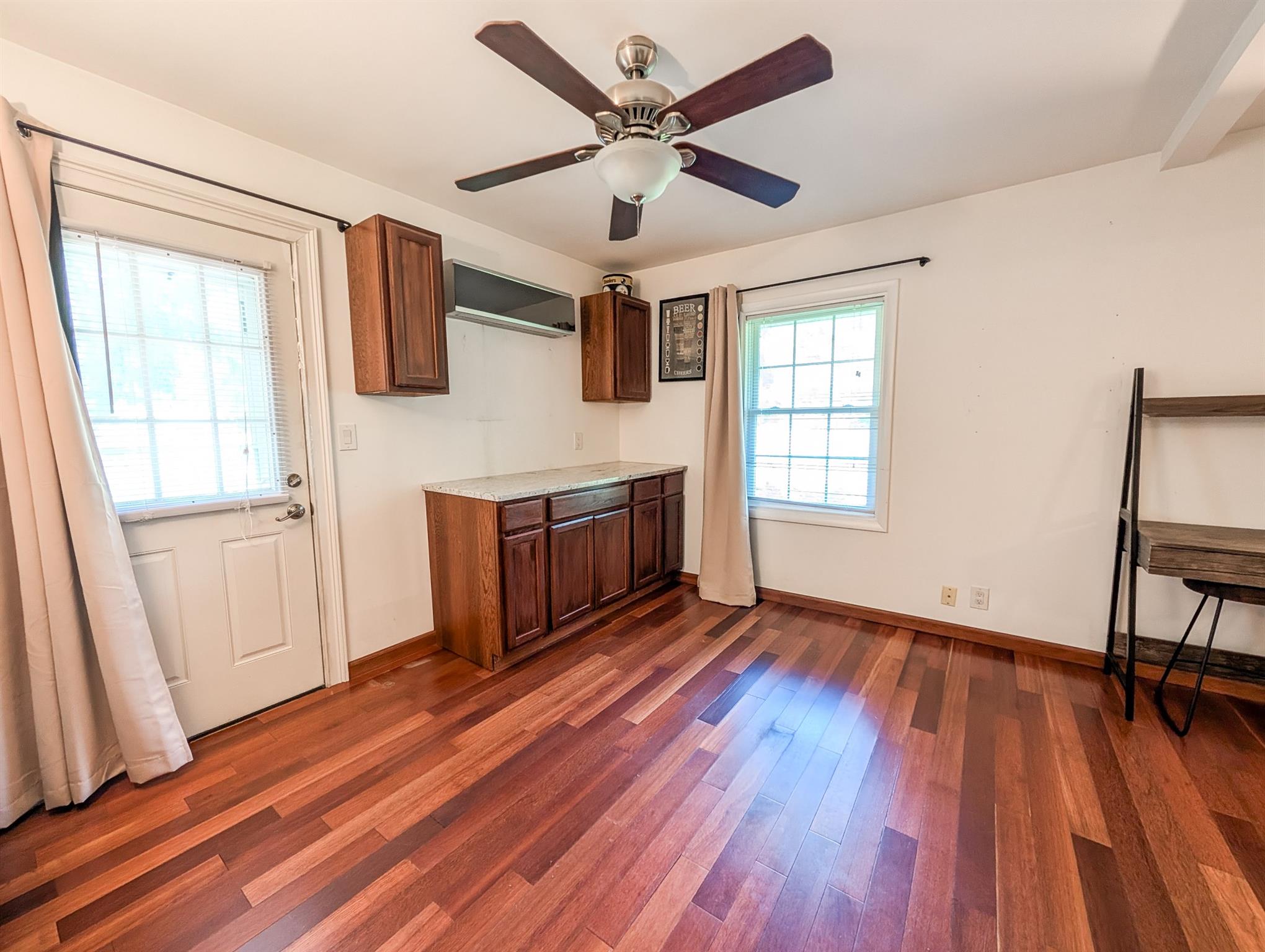 #19 photo, 61 Pennsylvania Avenue, サフォーク郡 Medford , NY 11763