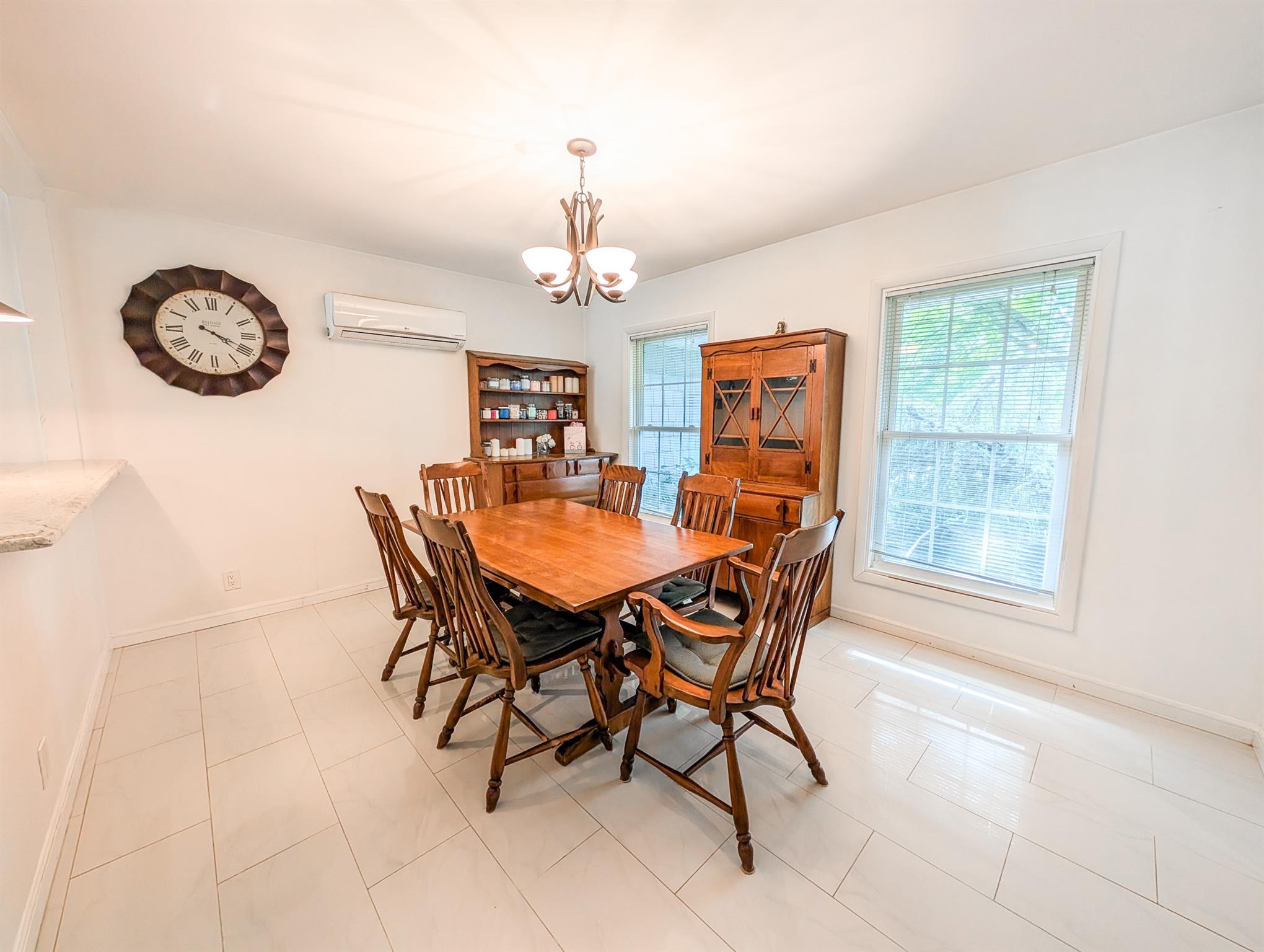 #7 photo, 61 Pennsylvania Avenue, サフォーク郡 Medford , NY 11763