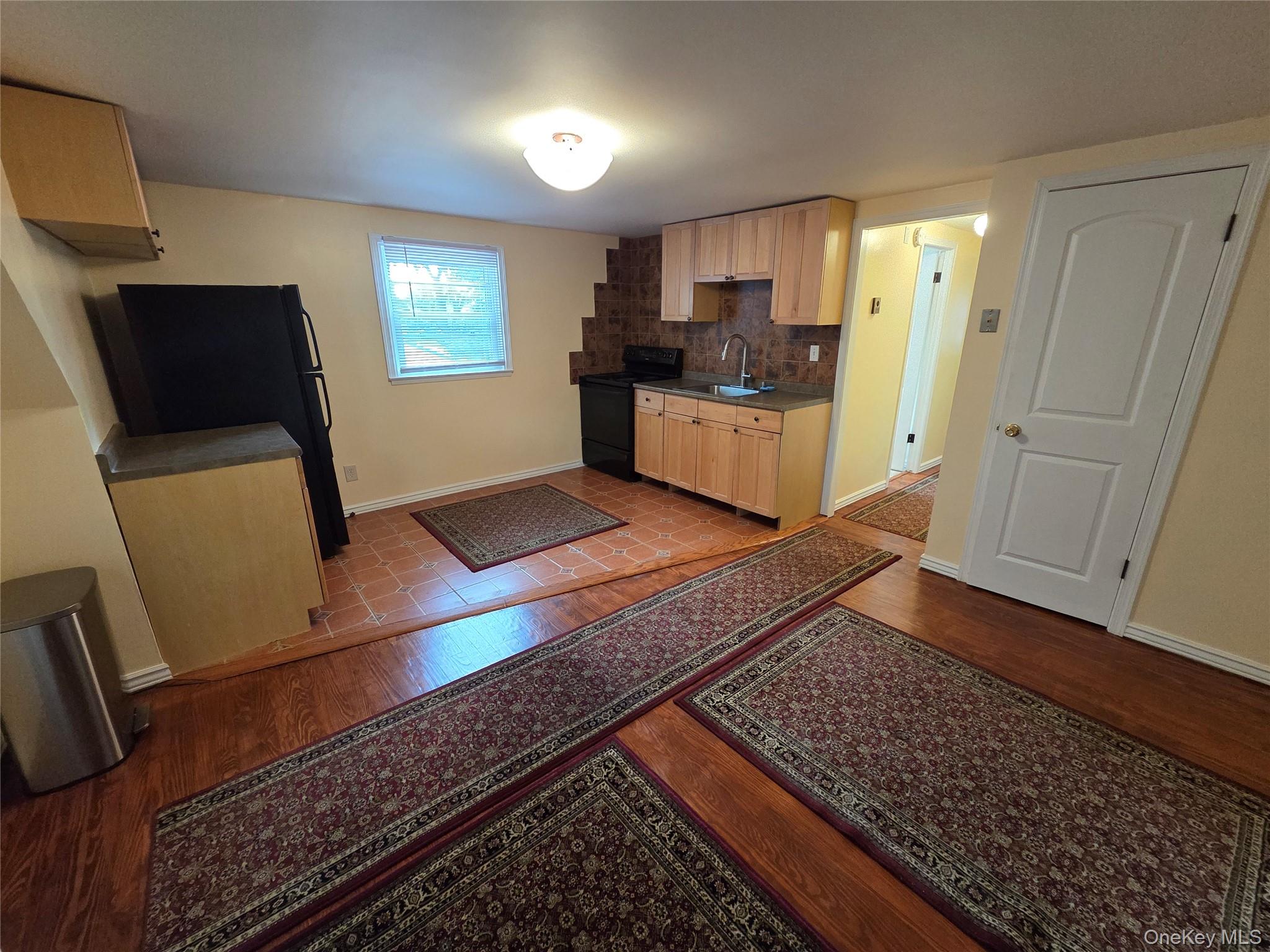 #3 photo, 5 Denton Pl, サフォーク郡 Farmingdale , NY 11735