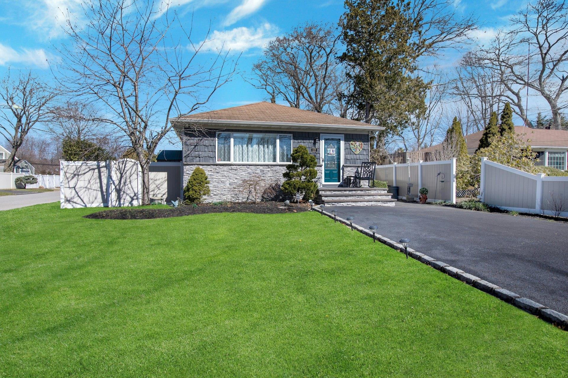 #1 photo, 117 E Madison Street, East Islip , NY 11730